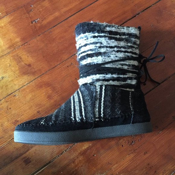 TOMS Nepal Boots - Picture 14 of 15